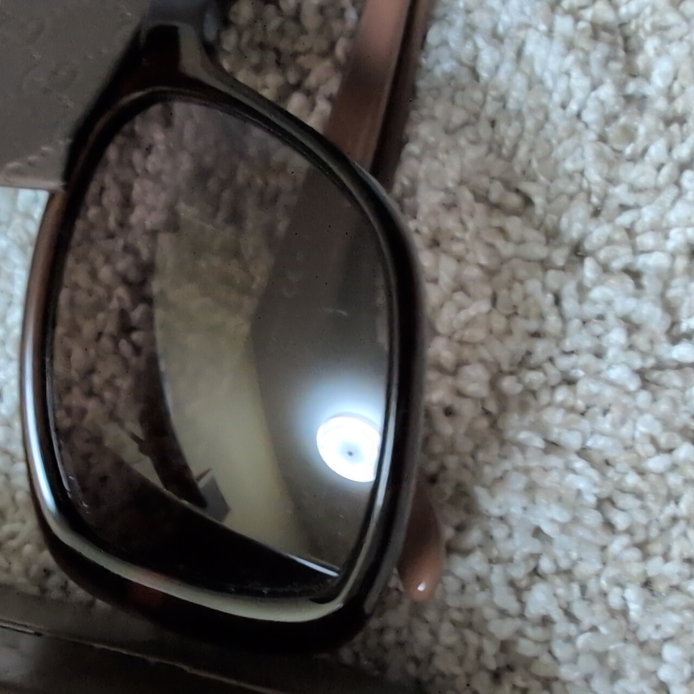 EUC Gucci Tortoise Shell Sun Glasses - Picture 6 of 11